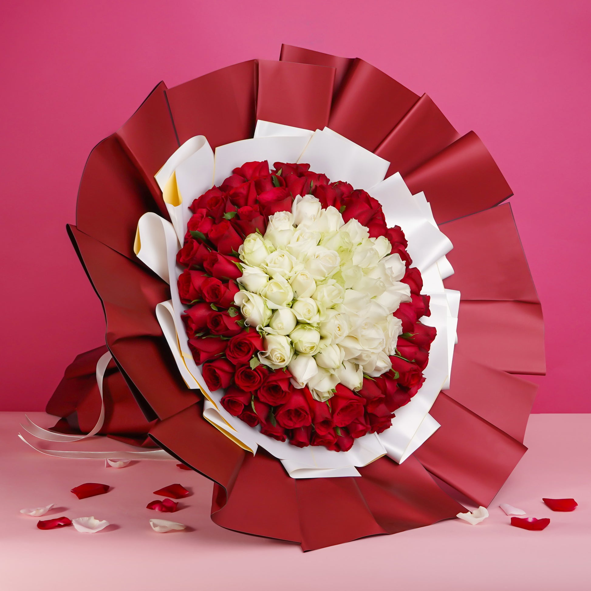 flowers_bouquet_giant 199 Roses - True Romance