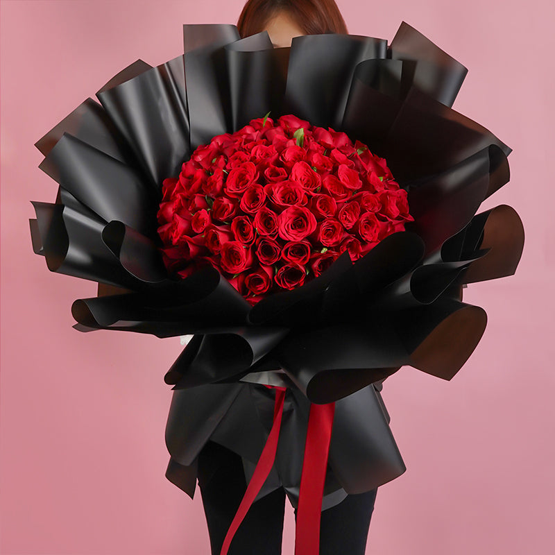 flowers_bouquet_giant 99 Red Roses - Midnight Edition