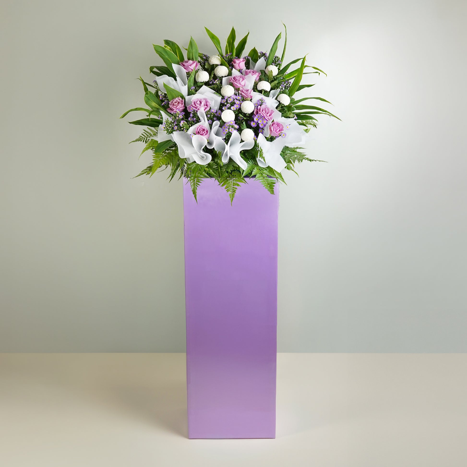 flower_stand_condolence Amethyst Condolence / Funeral Flowers