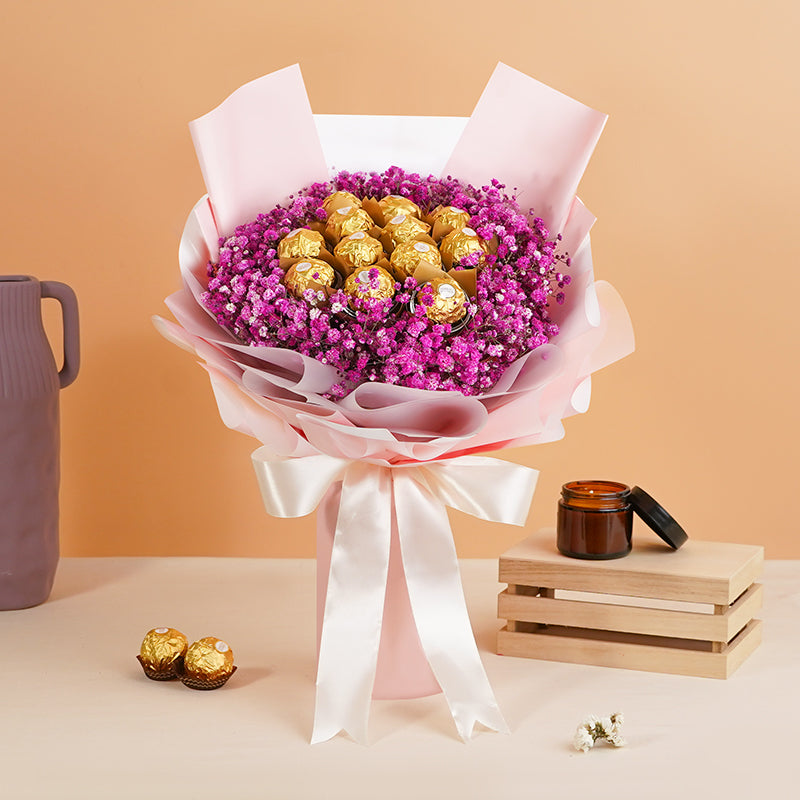 flowers_bouquet_ferrero Luscious Love