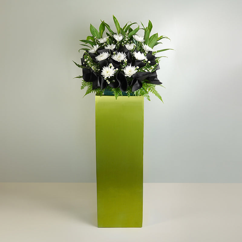 flower_stand_condolence Reverence Condolence / Funeral Flowers