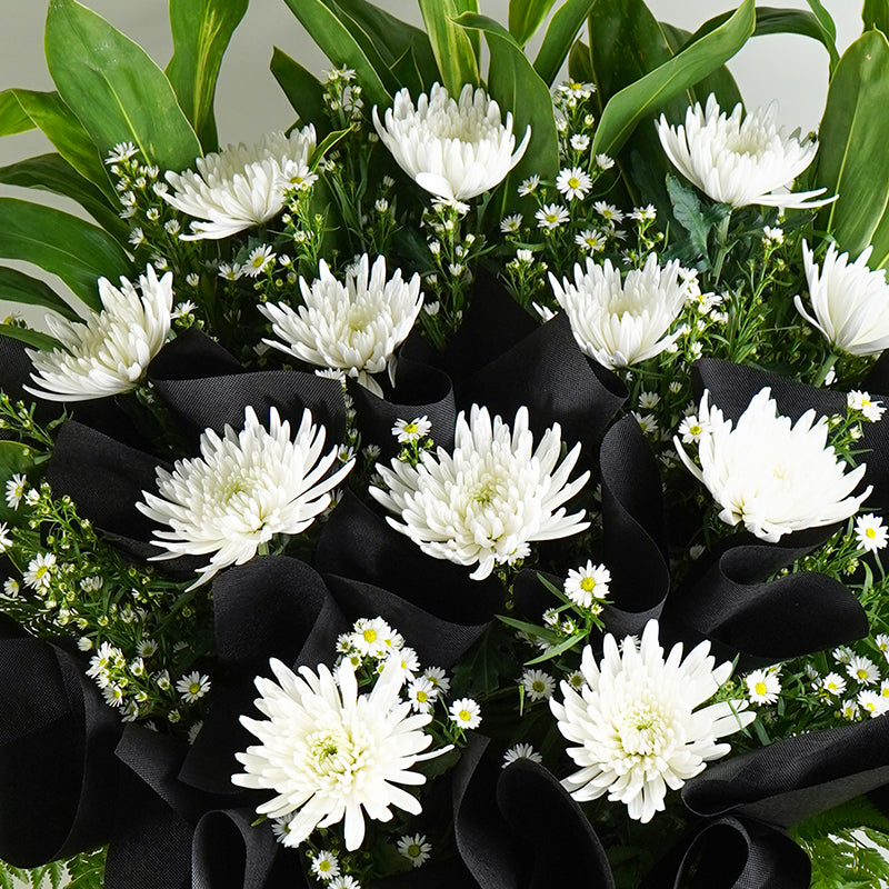 flower_stand_condolence Reverence Condolence / Funeral Flowers