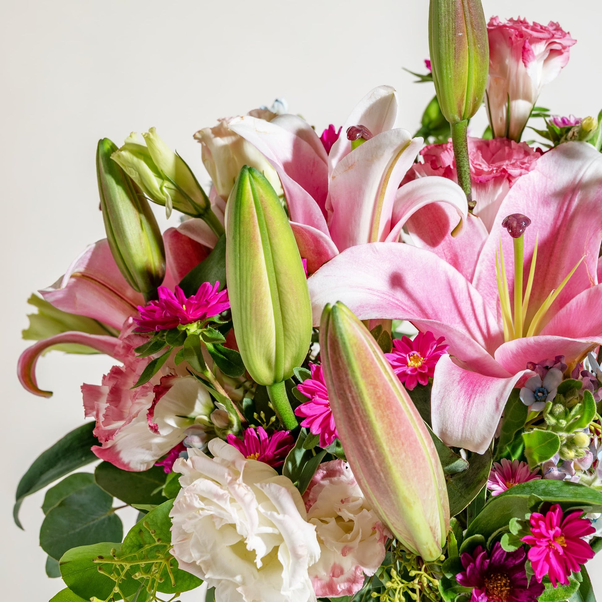 flowers_vase Soft Pink Lilies