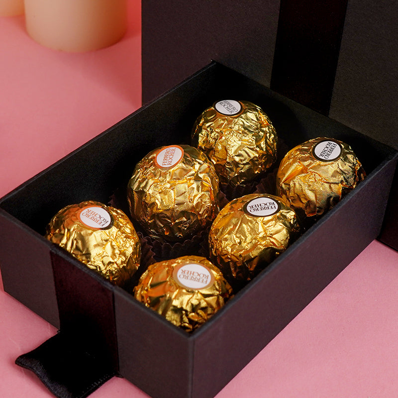 flowers_box_trinity_ferrero Trinity Box - Scarlet Treasure
