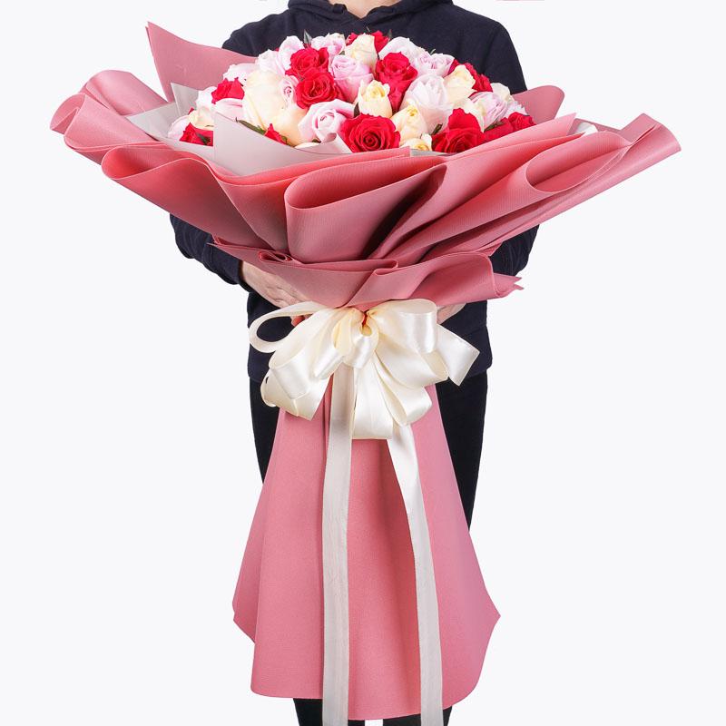 flowers_bouquet 99 Roses - Bright Spark