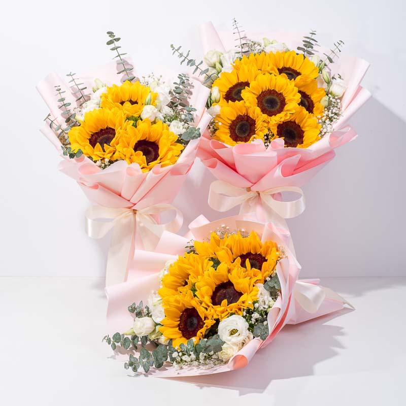 flowers_bouquet Blushing Blooms