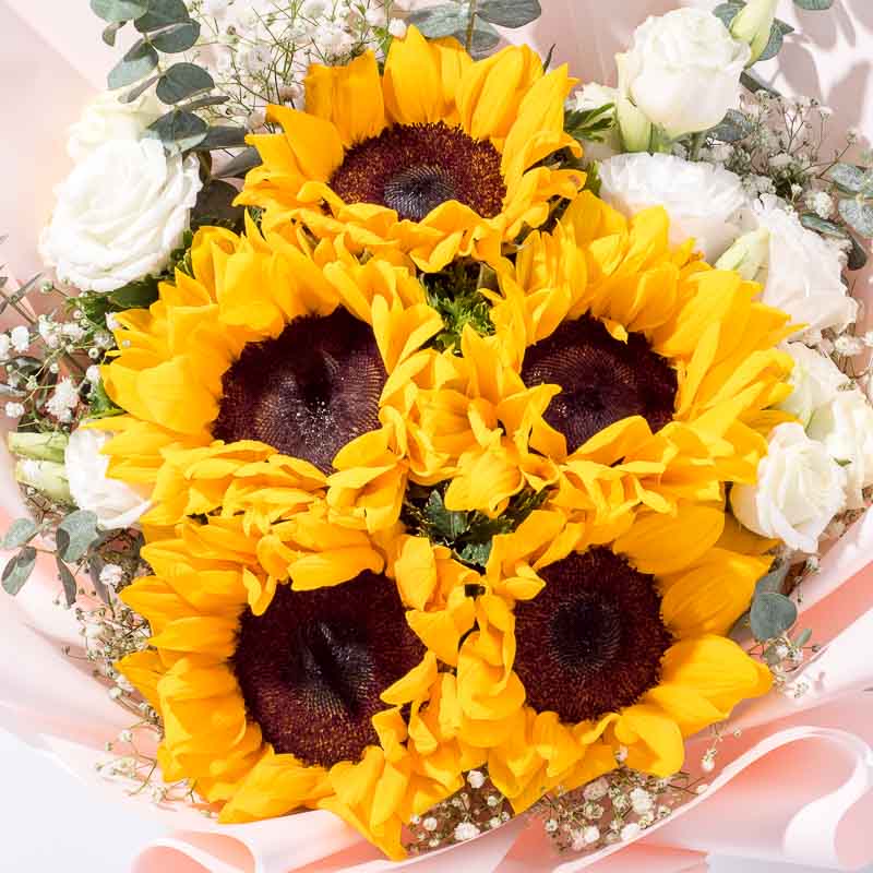 flowers_bouquet Blushing Blooms