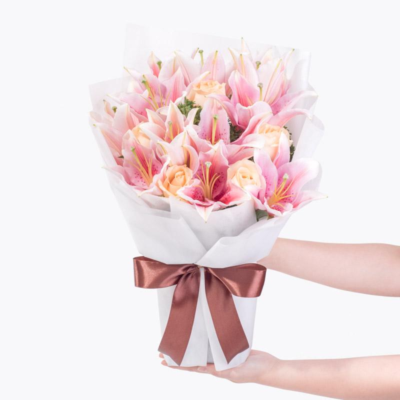 flowers_bouquet Lily Bouquet