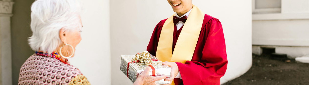 Send a personalized gift to him in Malaysia today!_personalized-gifts