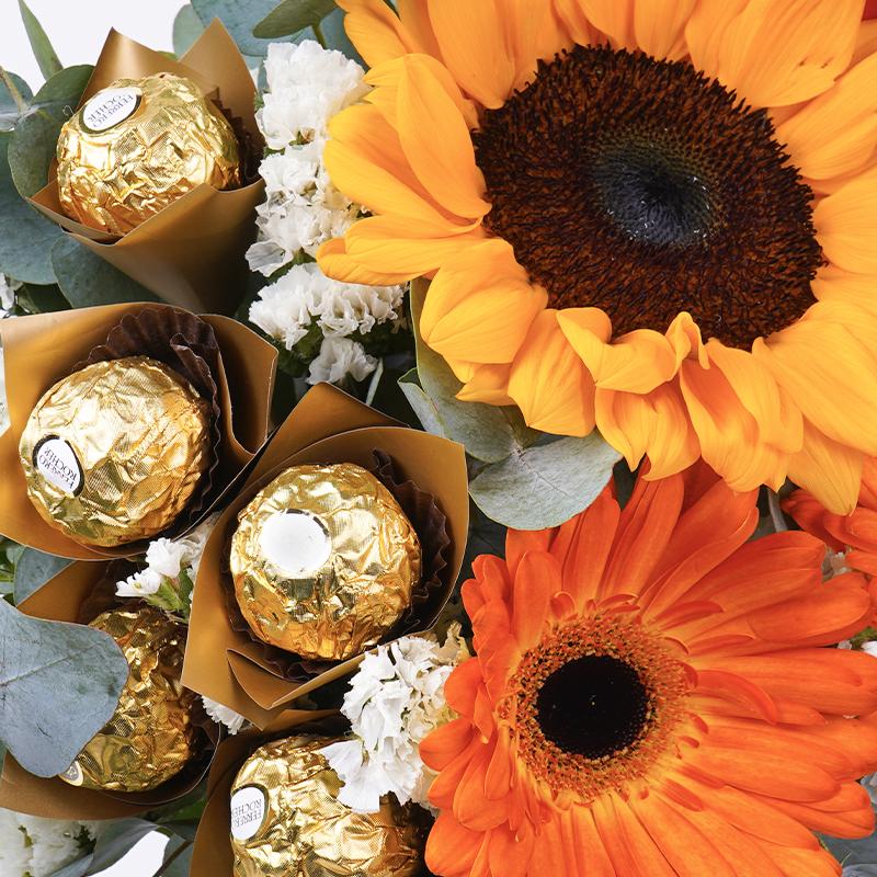 bundle_bouquet_cake_balloon Amber Topaz Birthday Set