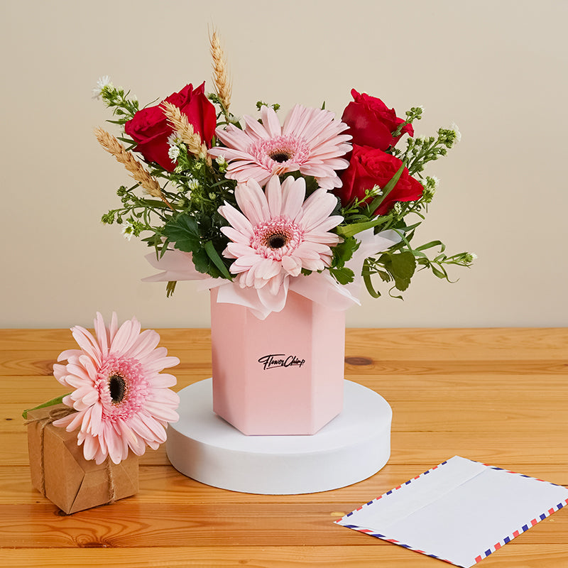 flowers_box_vbox Lil Romance