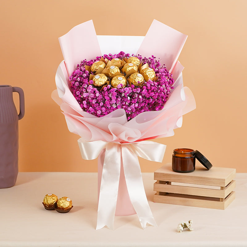 flowers_bouquet_ferrero Luscious Love