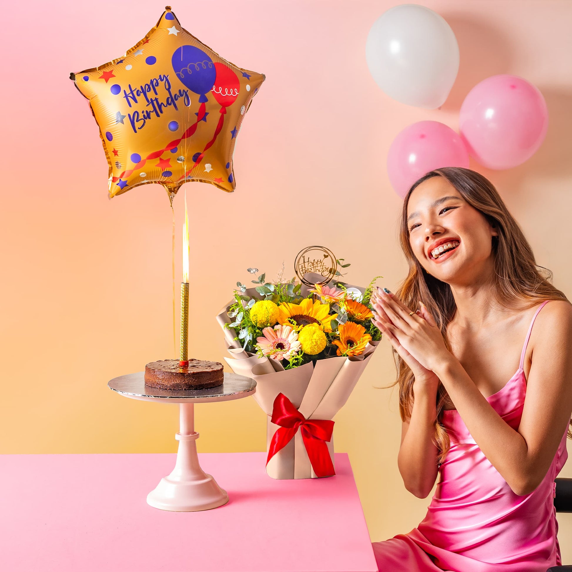 bundle_bouquet_cake_balloon Marvelous Birthday Gift Set