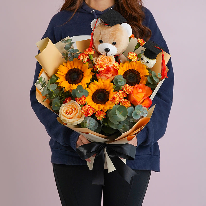 bundles_graduation Rad Grad Graduation Bouquet