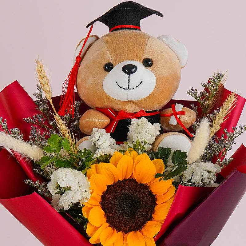 bundles_graduation Shining Star Graduation Bouquet