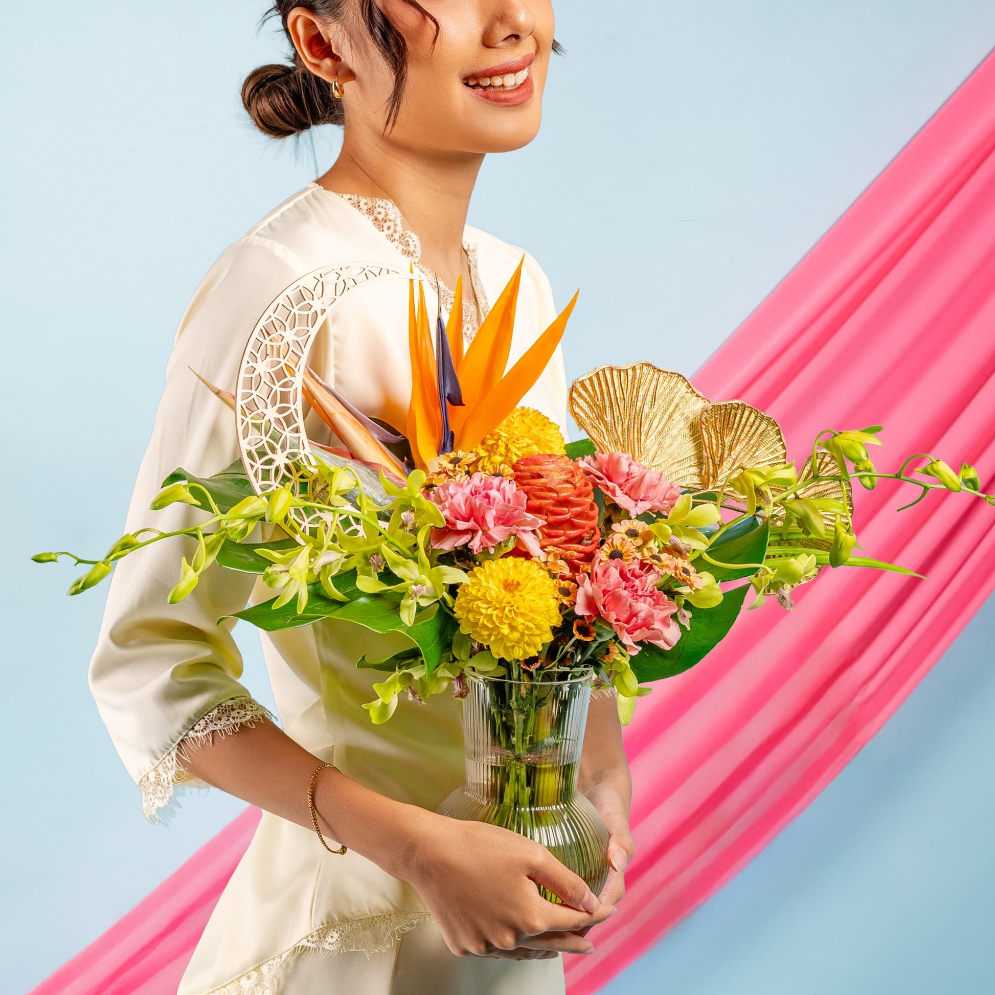 flower_vase_hariraya Simfoni Bayu