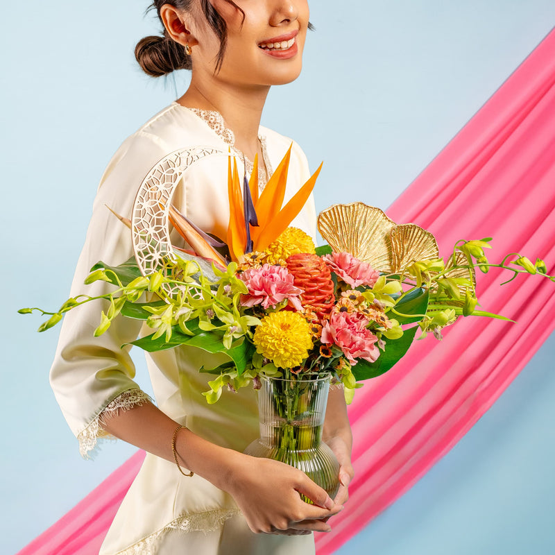 flower_vase_hariraya Simfoni Bayu