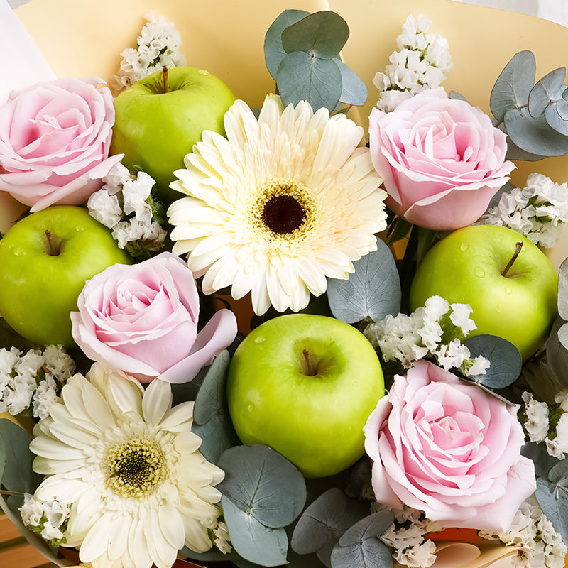 bouquet_fruit Summer Crisp Fruit Bouquet