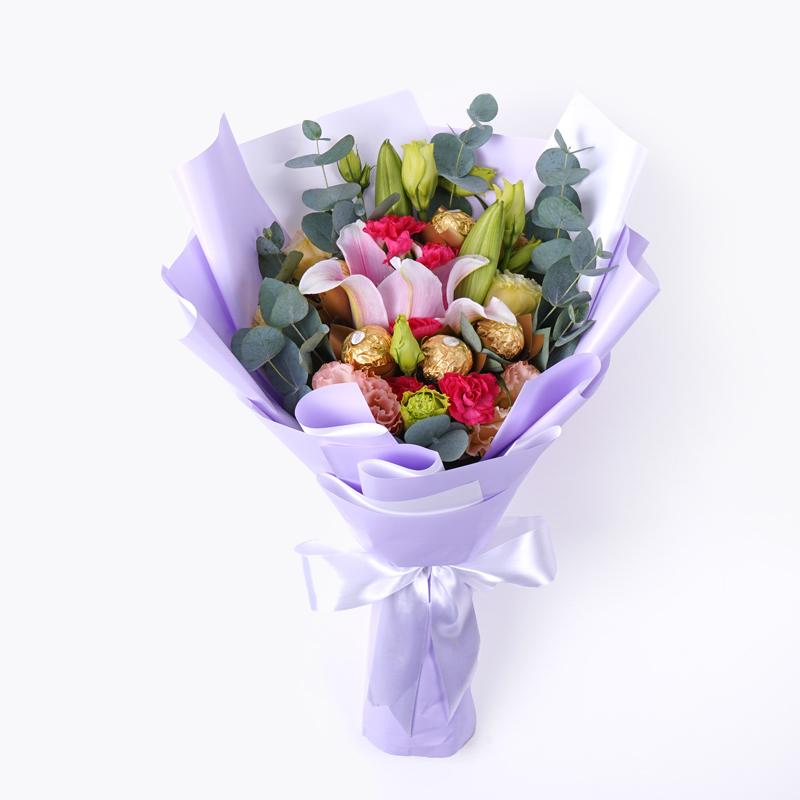 flowers_bouquet_ferrero Chocolate Heaven