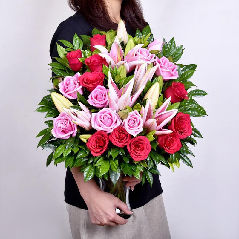 flowers_vase Lily Love