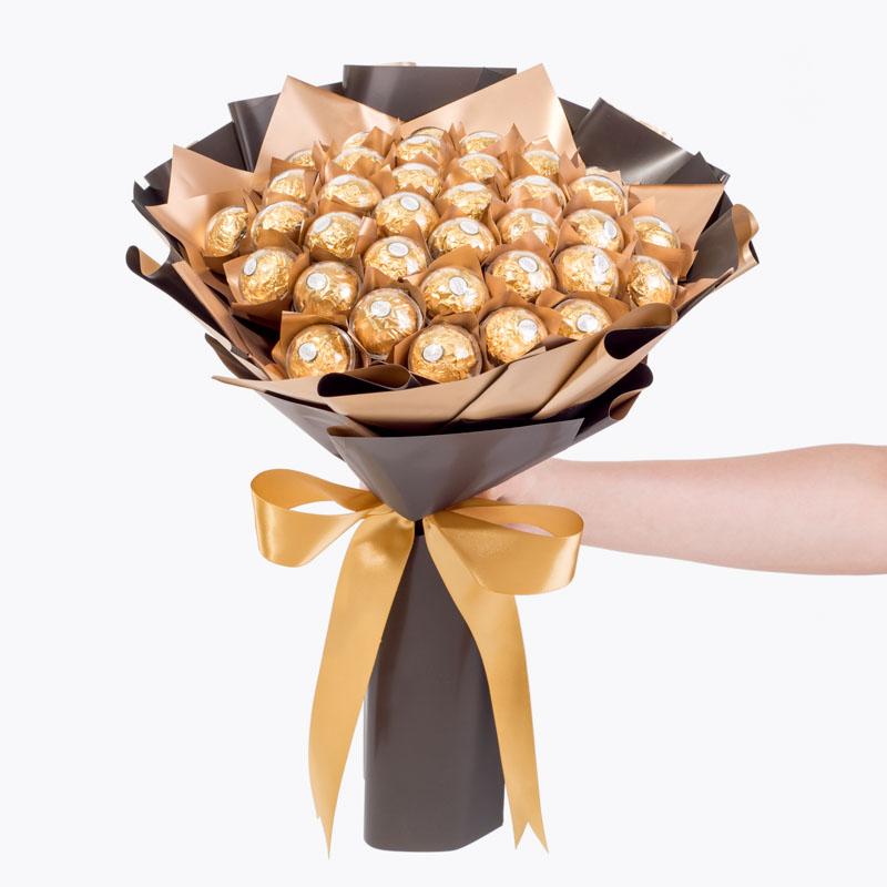 flowers_bouquet_ferrero Sweet Admiration